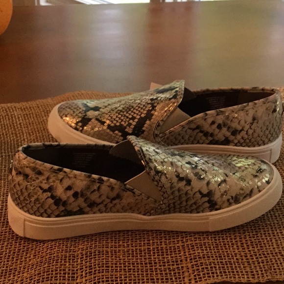 Steve Madden slip on shoes NWT - Picture 4 of 7